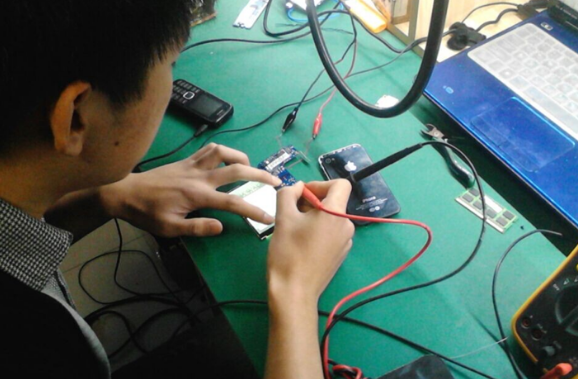 手机维修加盟，开启成功创业之路！