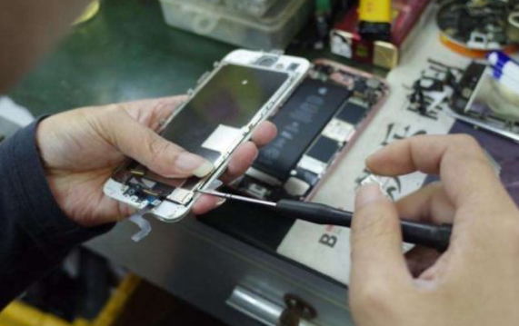 [轻松加盟，开启赚钱新模式]——手机维修加盟店等你来!