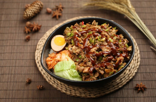 拌饭店加盟招商的广告语有哪些？开启创业新时代，拌饭店加盟招商正当时