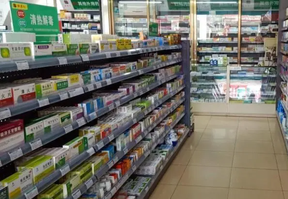 开一家连锁药店加盟需要具备哪些条件？什么样的人适合做这个行业？