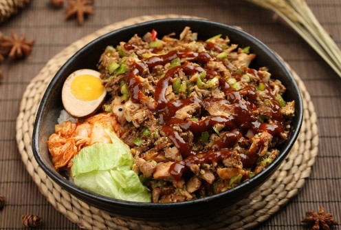 独具特色的烤肉拌饭加盟连锁店，打造你的美食事业!