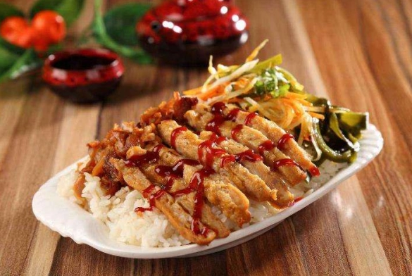 烤肉拌饭店加盟费大概多少钱？加盟费用不高，创业不再难！