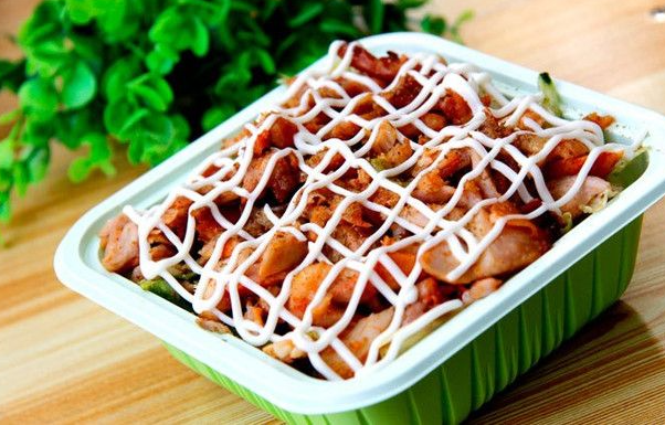 烤肉拌饭店加盟费大概多少钱？加盟费用不高，创业不再难！