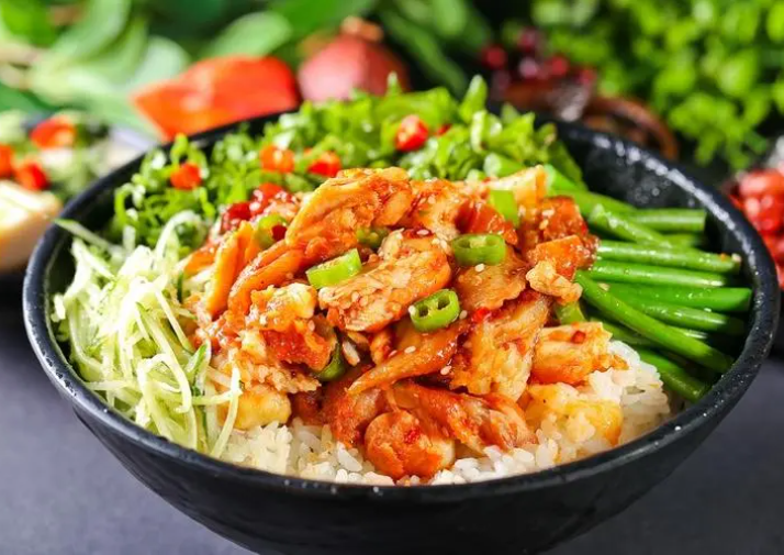 创业开烤肉拌饭店，加盟费用怎么算？