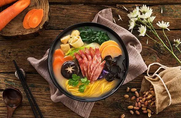 揭秘宁夏麻辣烫加盟费用，成功开店需要注意什么？