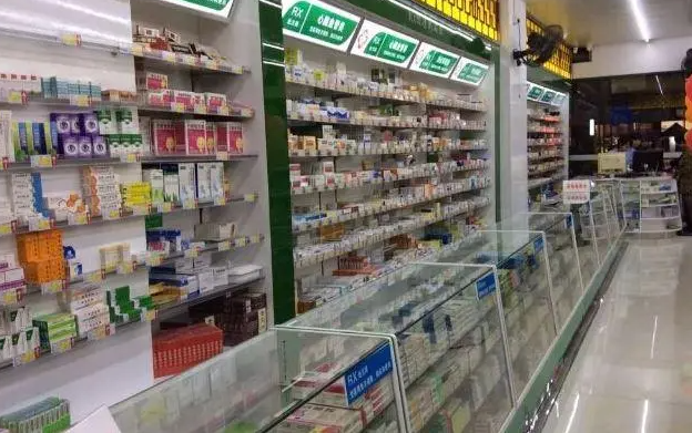 连锁药店加盟条件及费用标准是什么样？科学加盟，开启连锁药店创业之路！