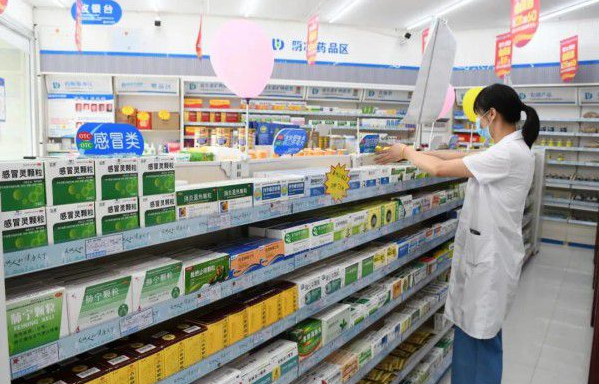药店加盟好不好？潜在商机和风险需谨慎