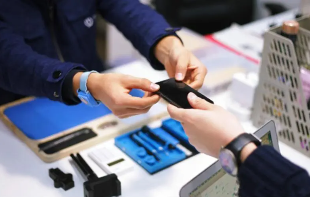 手机维修店加盟：探索利润与市场的黄金机会