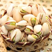 吃休闲食品也要因人而宜