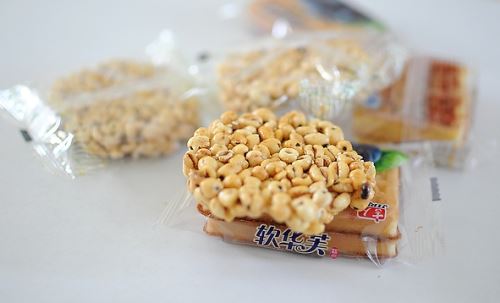 一扫光零食店 